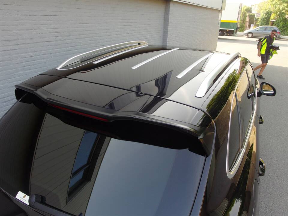 Bild 43/98 von Porsche Cayenne Turbo (2010)