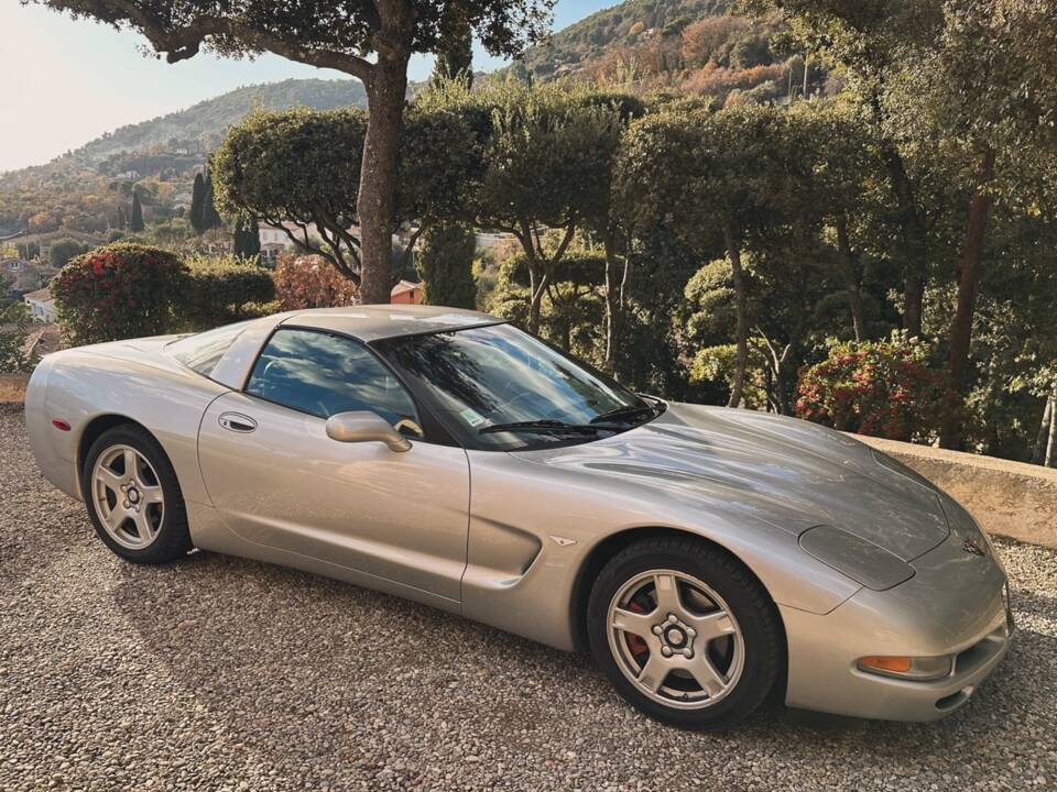Image 3/191 of Chevrolet Corvette (1999)