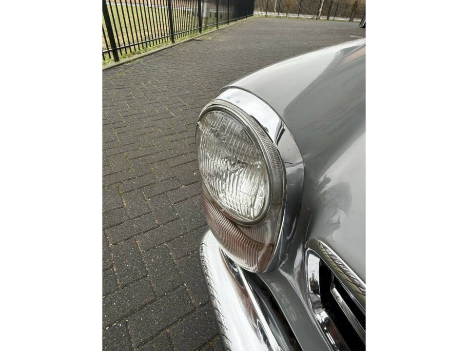 Image 31/36 of Mercedes-Benz 280 SL (1970)