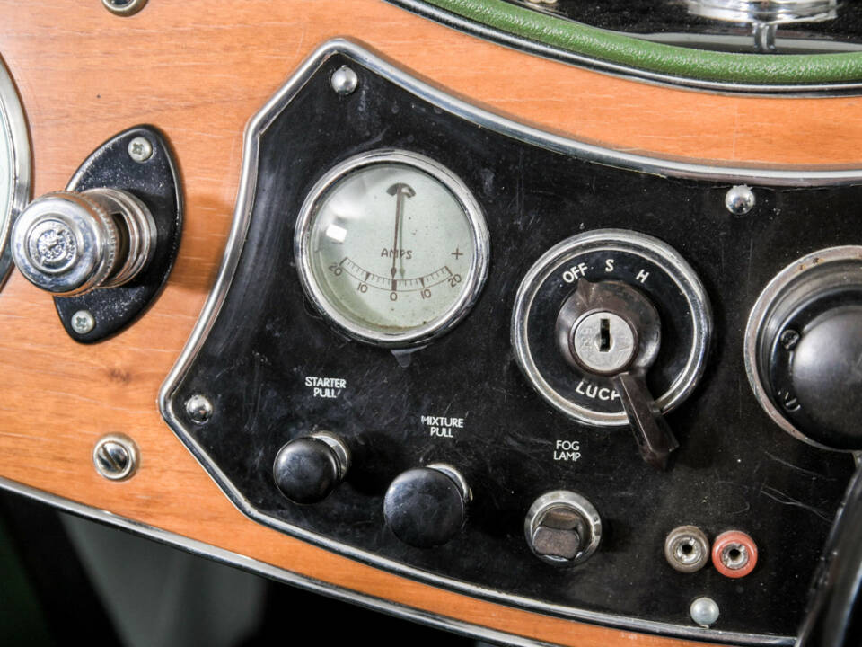 Image 23/50 of MG TC (1947)