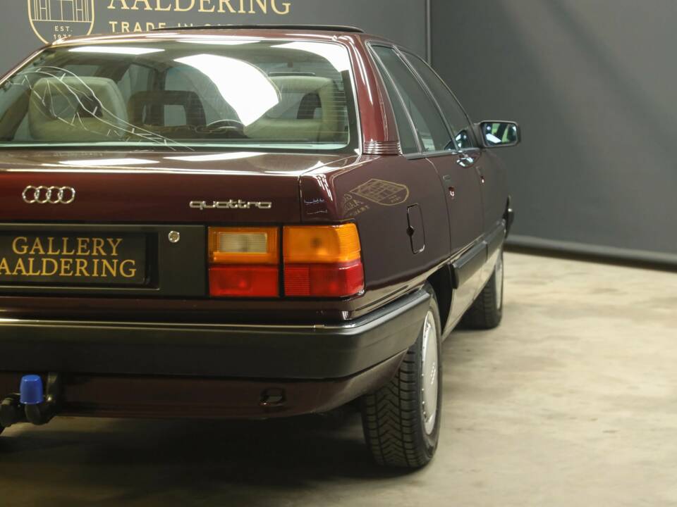 Image 35/50 de Audi 100 - 2.3E quattro (1990)