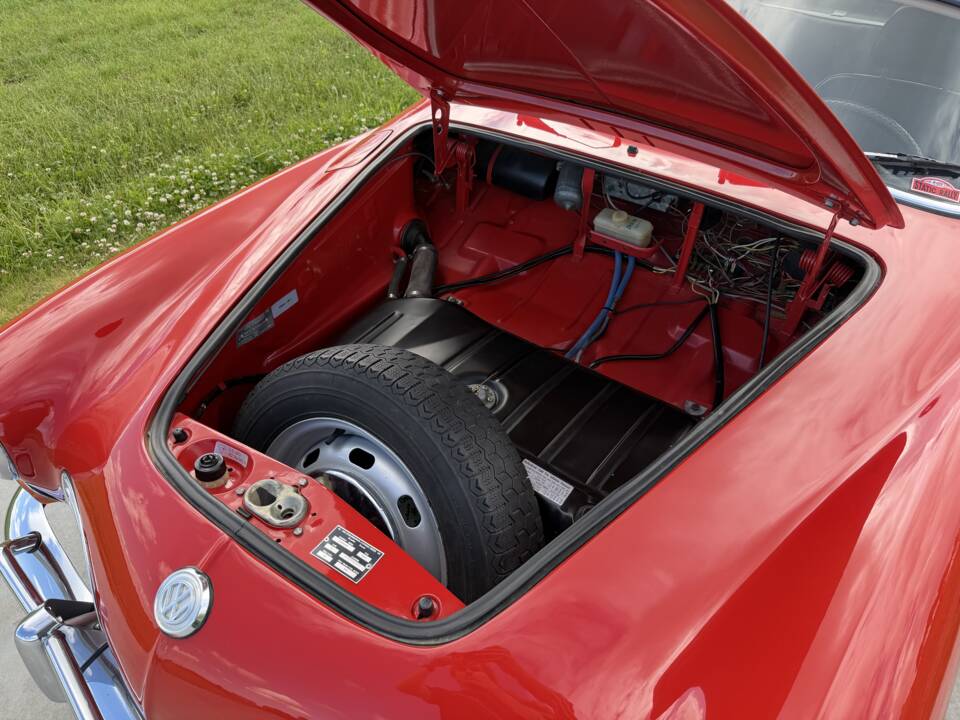 Bild 51/78 von Volkswagen Karmann Ghia 1600 (1970)