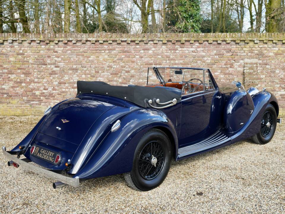 Image 46/50 of Lagonda LG 6 (1939)