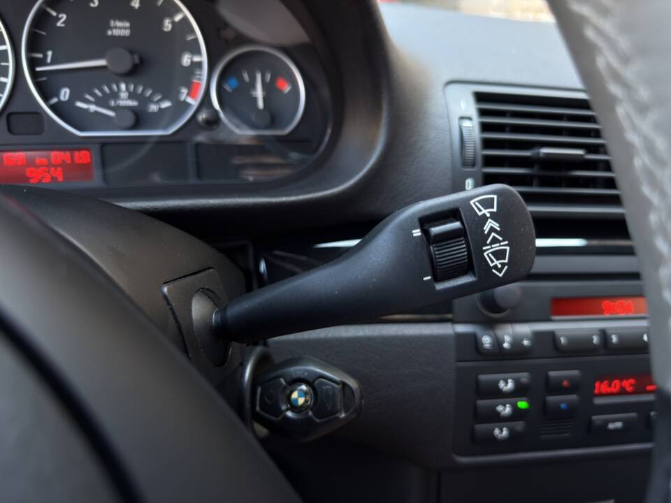 Afbeelding 37/42 van BMW 330Ci (2006)