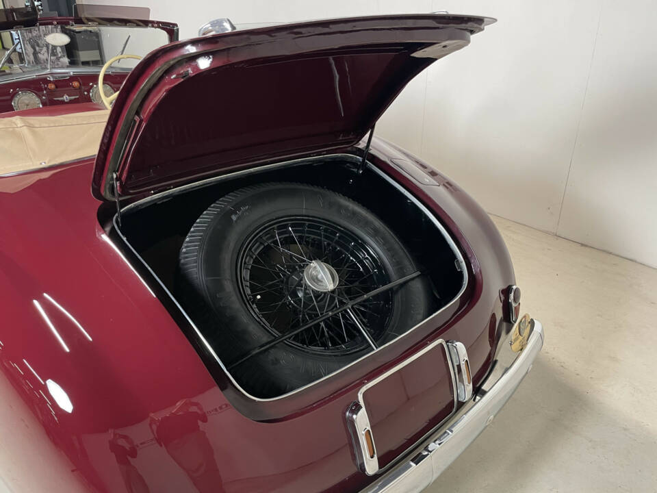 Image 35/38 de Alfa Romeo 6C 2500 SS (1949)
