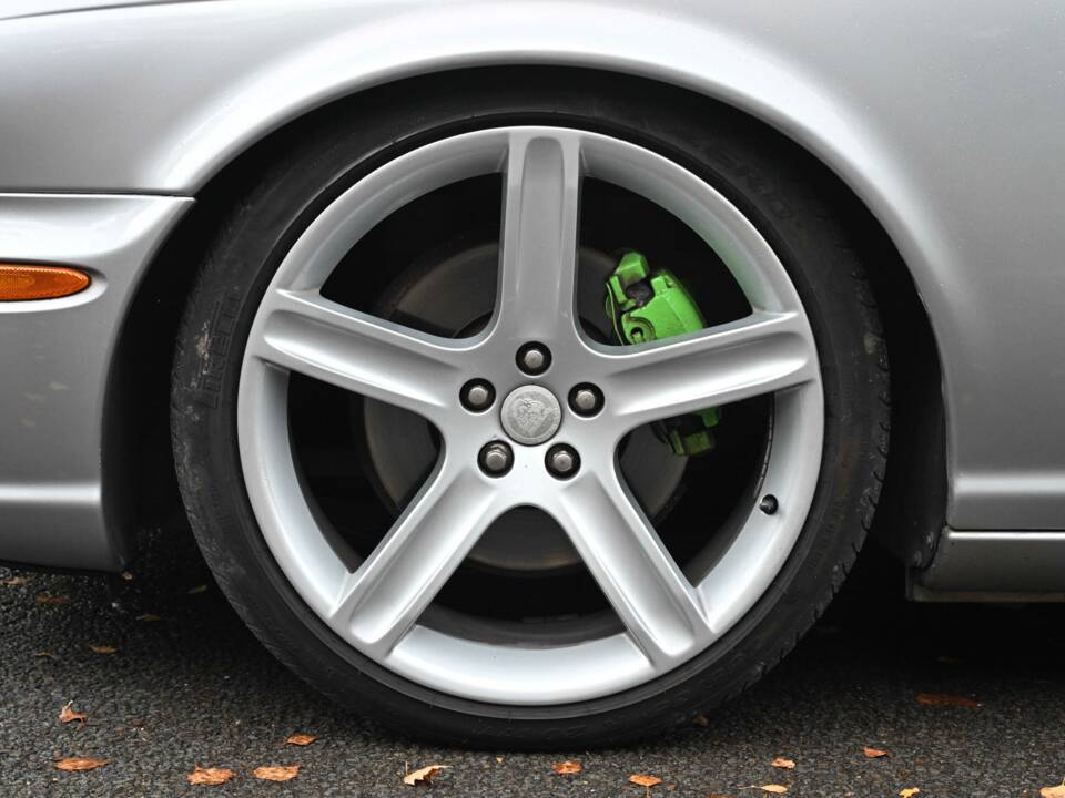 Image 11/50 of Jaguar XJ 8 4.2 (2006)