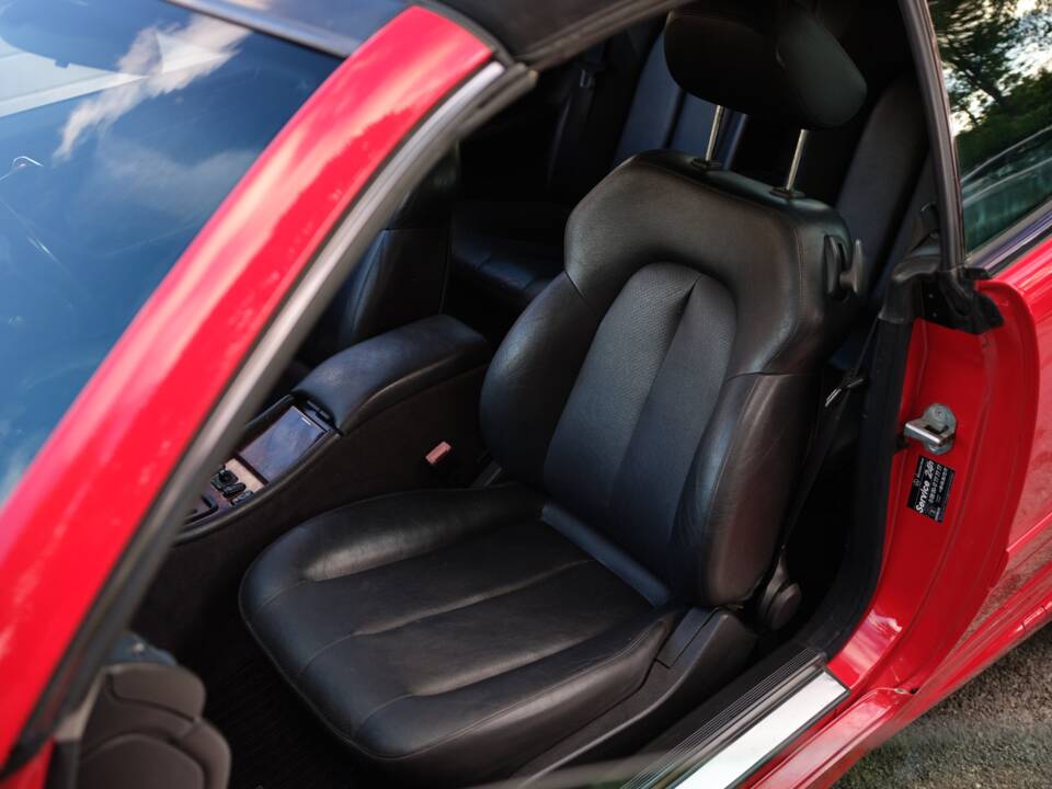 Image 34/43 of Mercedes-Benz CLK 320 (1999)