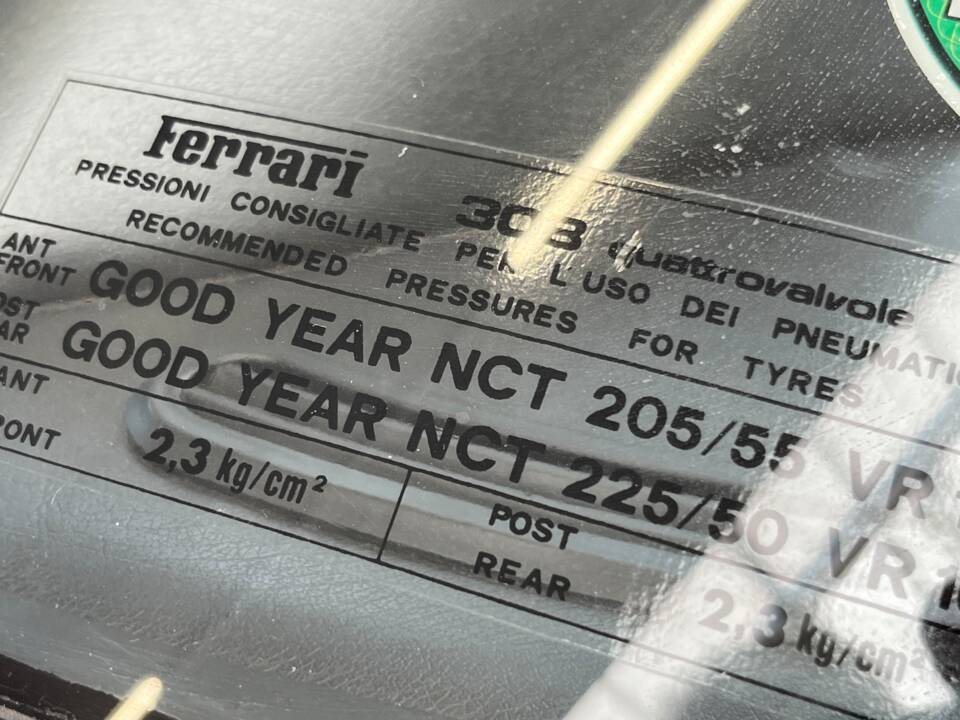 Image 19/40 of Ferrari 308 GTS Quattrovalvole (1984)