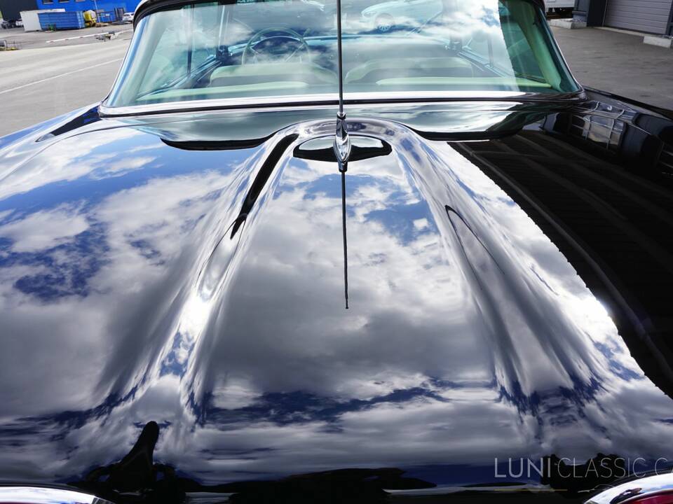 Image 27/77 of Ford Fairlane 500 Club Victoria (1958)