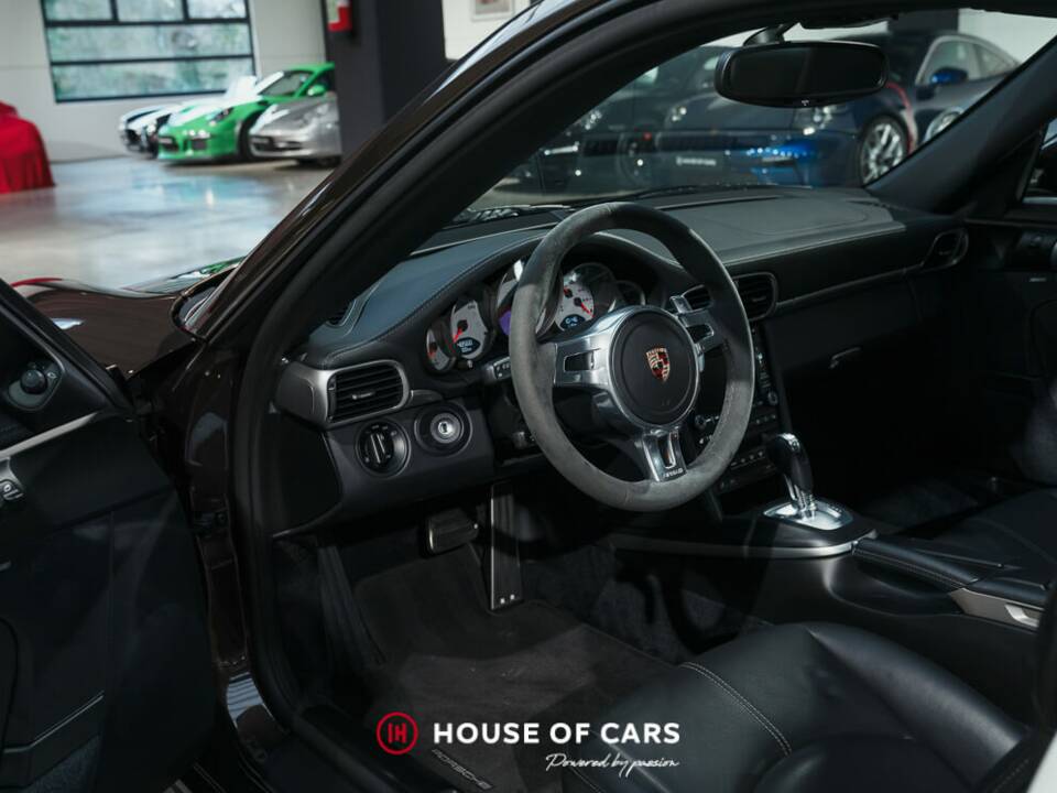 Bild 14/23 von Porsche 911 Carrera 4S (2011)