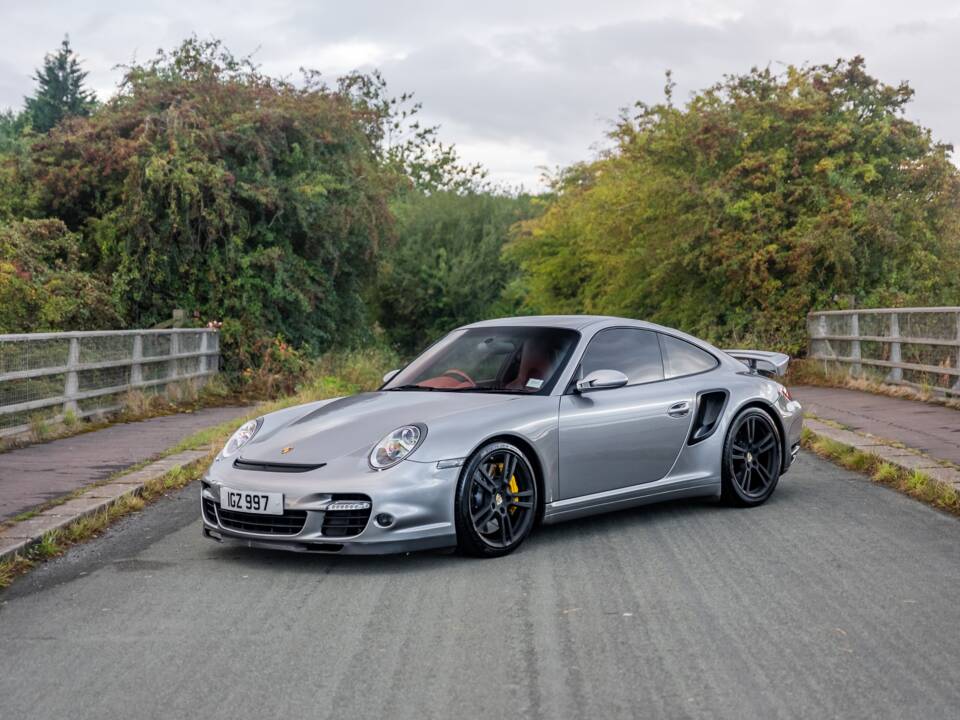 Afbeelding 50/50 van Porsche 911 Turbo (2007)