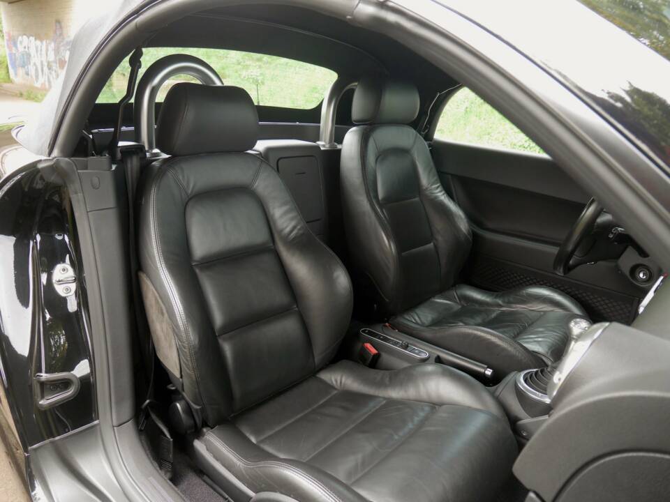 Image 28/35 of Audi TT 3.2 quattro (2004)