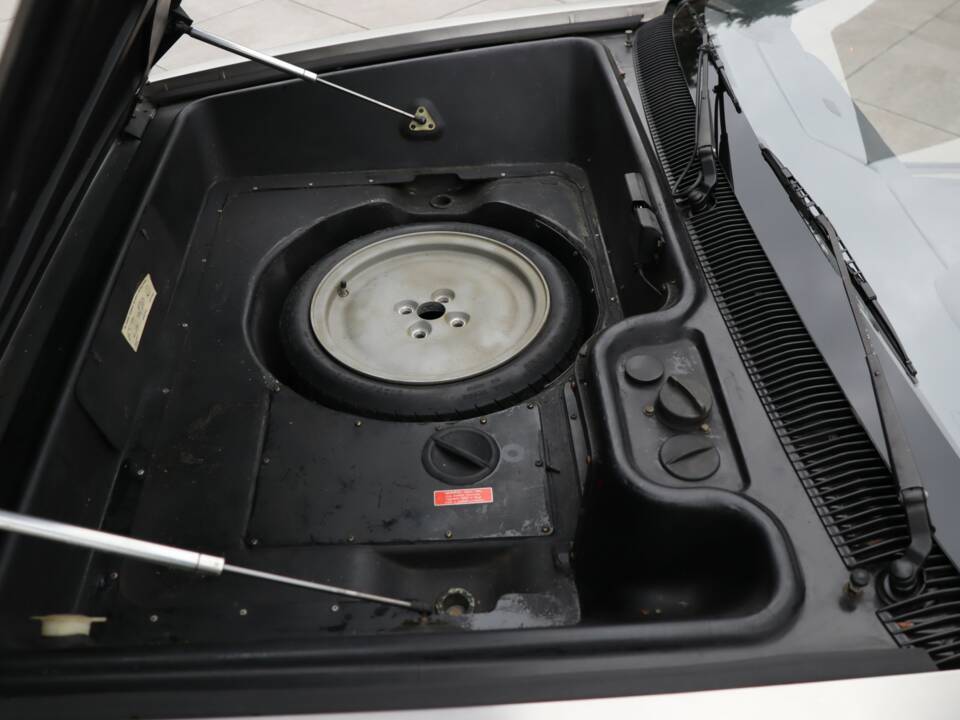 Bild 30/50 von DeLorean DMC-12 (1981)