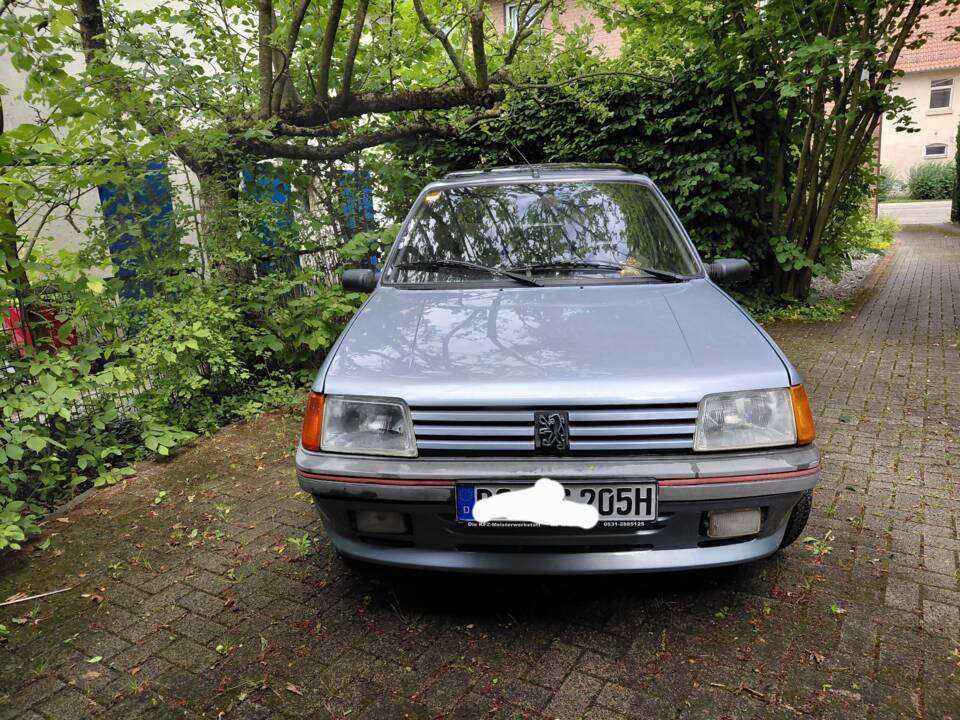 Imagen 2/11 de Peugeot 205 (1990)