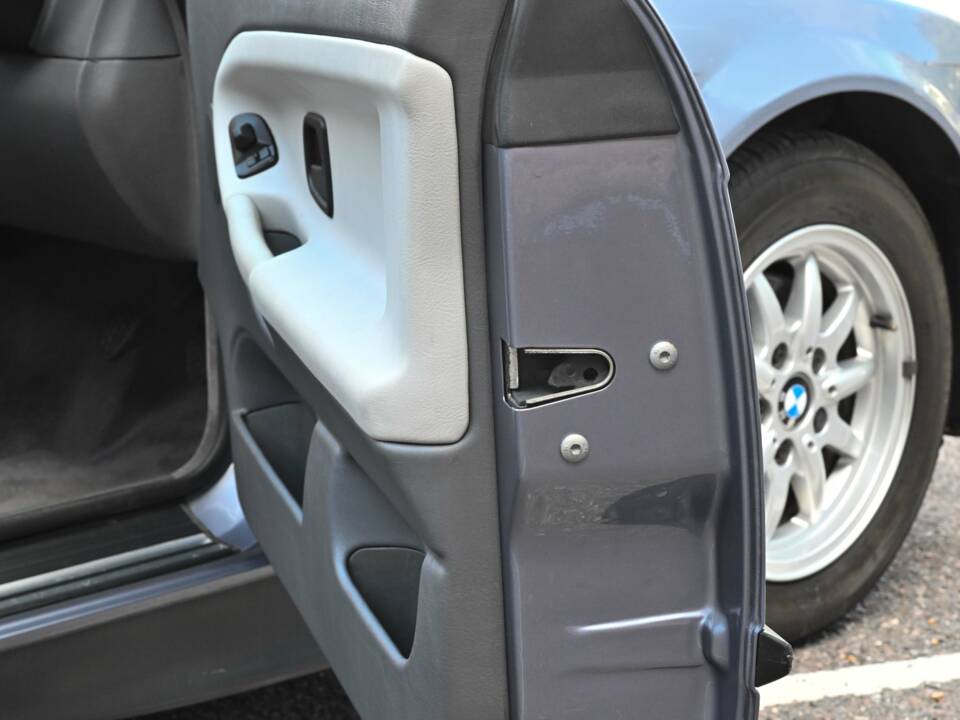 Imagen 19/47 de BMW 328i (1995)