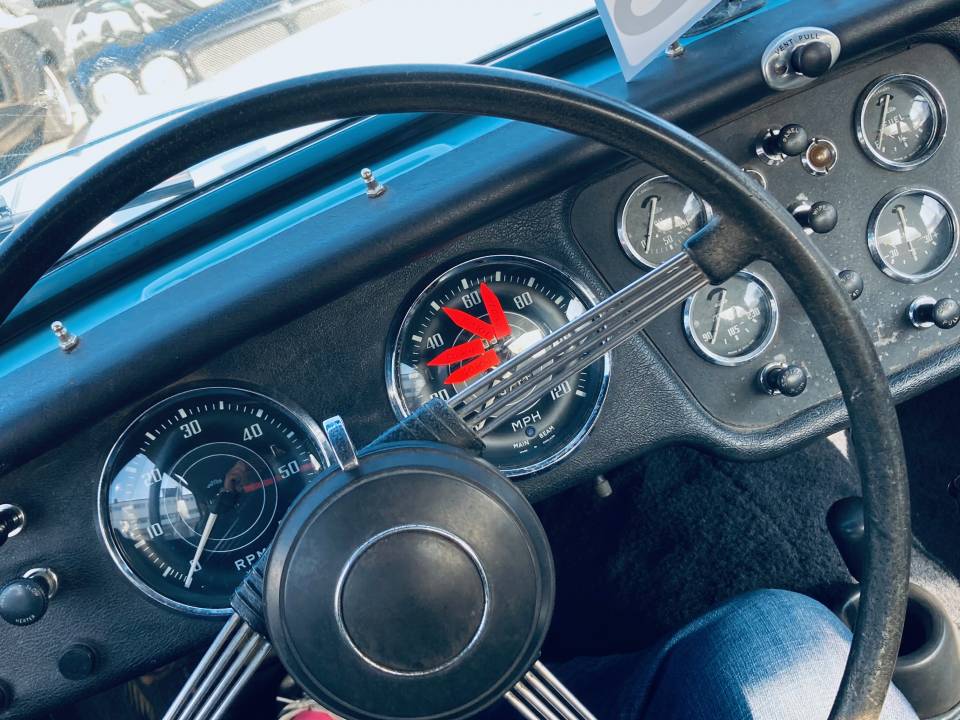Image 28/42 of Triumph TR 3A (1960)