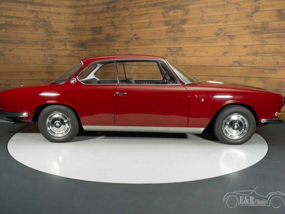 Image 13/19 of BMW 3200 CS (1965)
