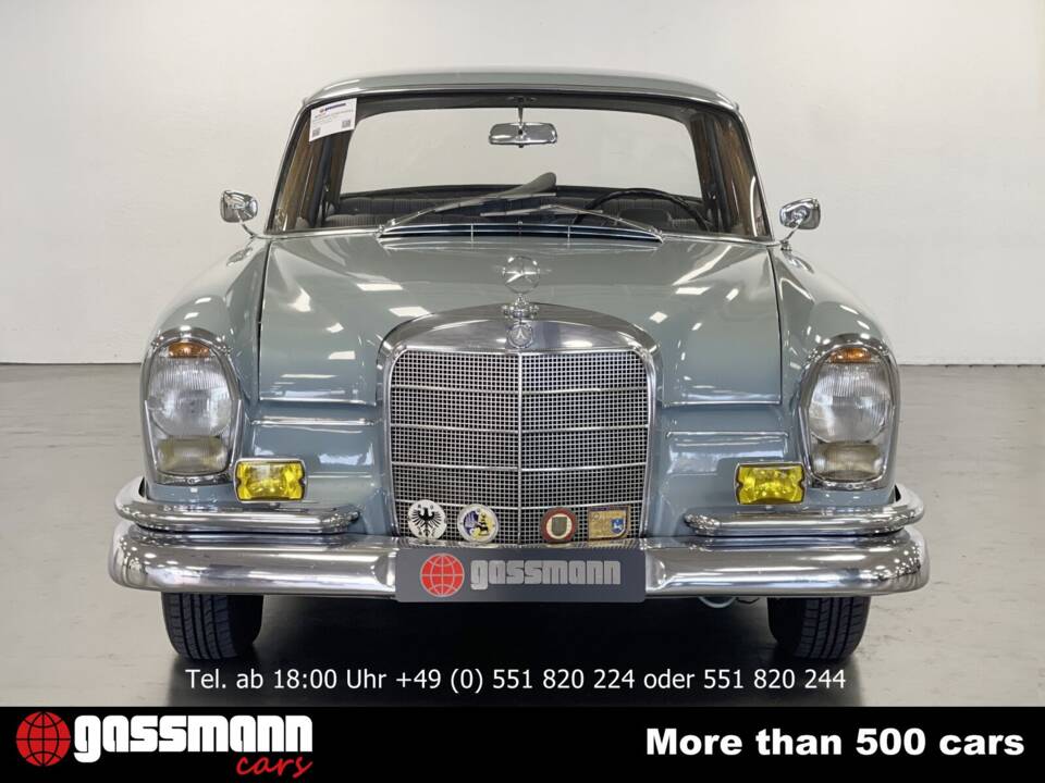 Image 2/15 of Mercedes-Benz 220 SE b (1963)