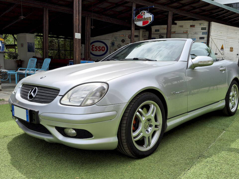 Afbeelding 1/63 van Mercedes-Benz SLK 32 AMG (2001)