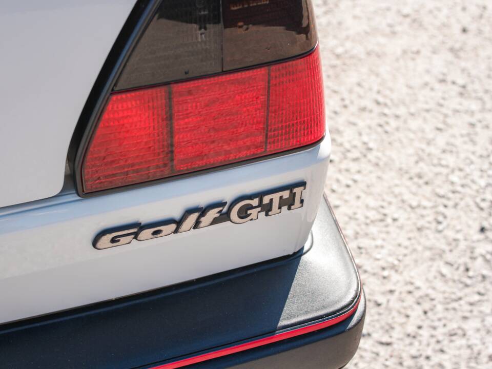 Bild 11/58 von Volkswagen Golf II GTi 1.8 (1988)