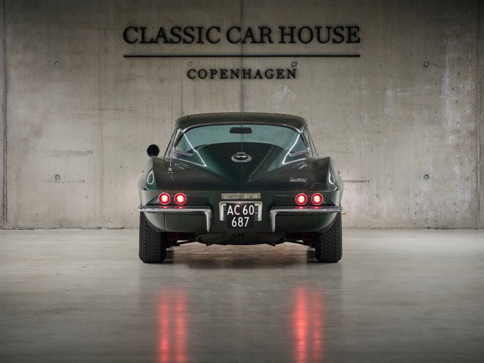 Image 4/78 of Chevrolet Corvette Stingray 427 (1967)