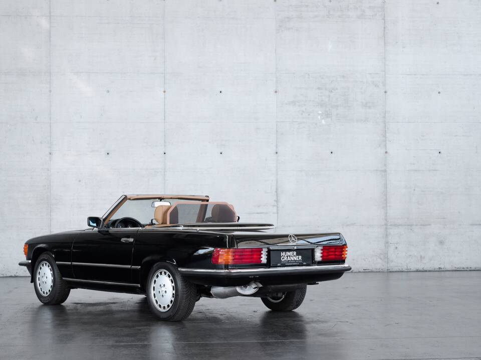 Image 11/50 de Mercedes-Benz 560 SL (1989)