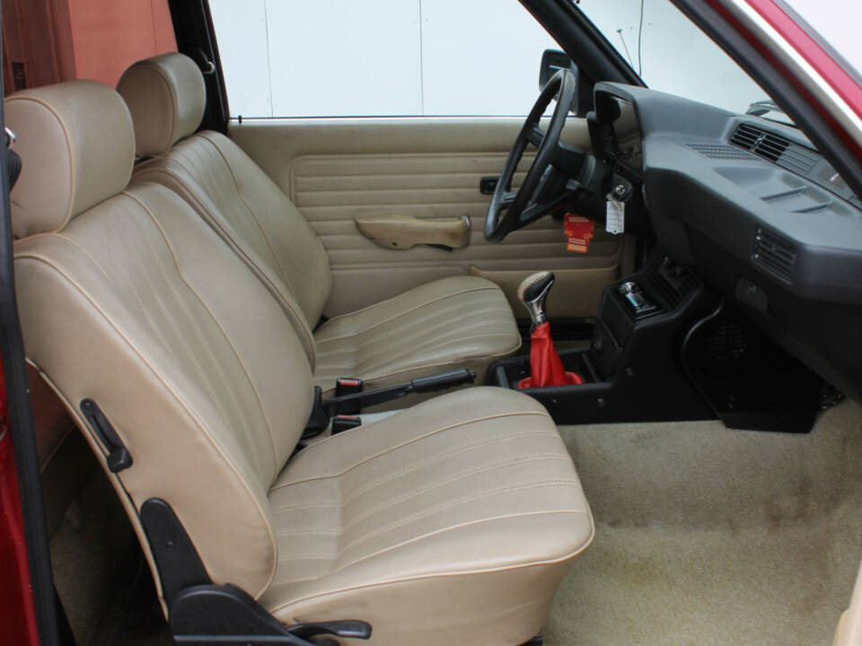 Image 20/30 of BMW 320i (1982)