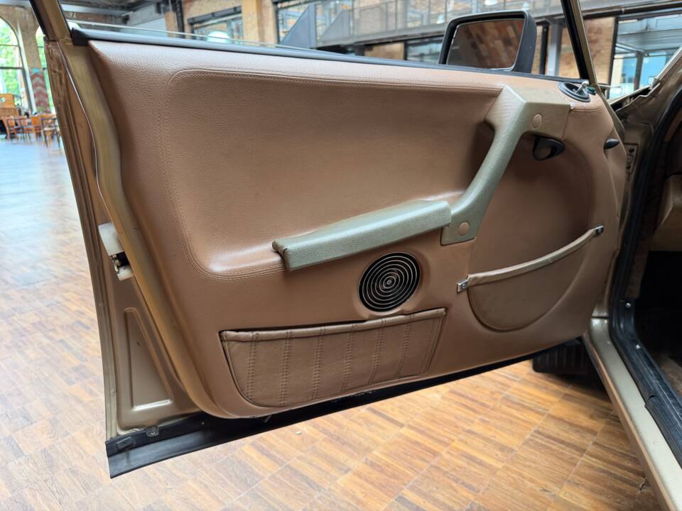 Immagine 21/43 di Citroën CX 2400 GTi (1982)