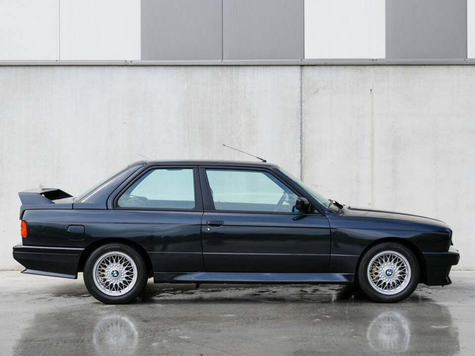 Image 11/34 de BMW M3 (1986)
