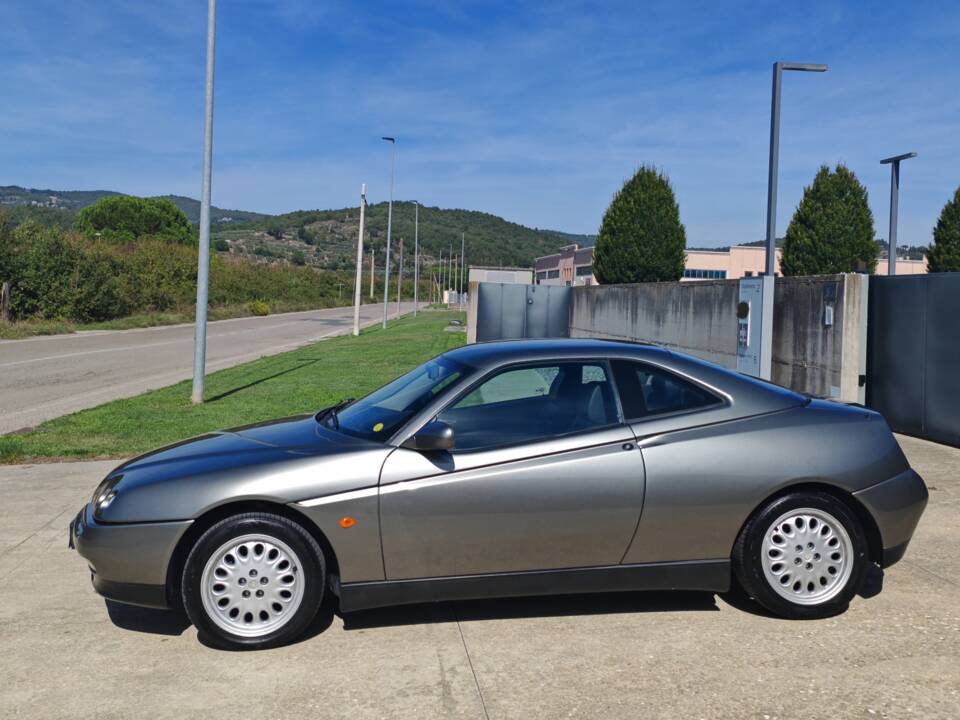 Bild 8/39 von Alfa Romeo GTV 2.0 Twin Spark (1996)