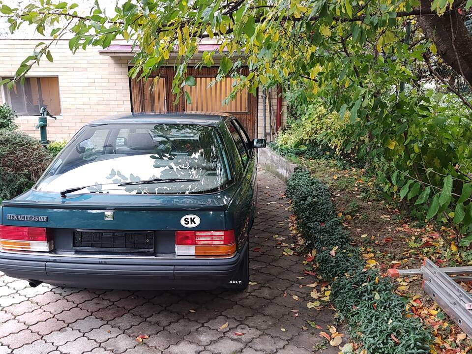 Bild 3/31 von Renault R 25 V6 (1984)