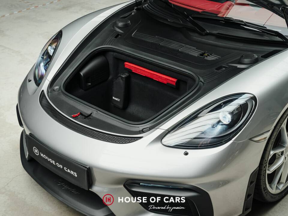 Image 12/25 of Porsche 718 Boxster Spyder (2020)