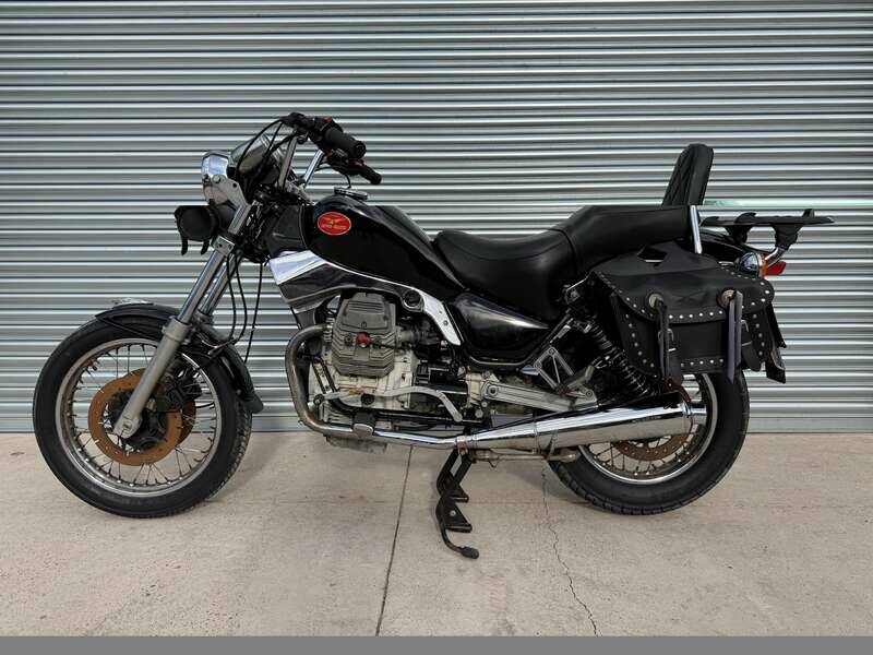 Immagine 2/28 di Moto Guzzi Nevada 350 (1992)