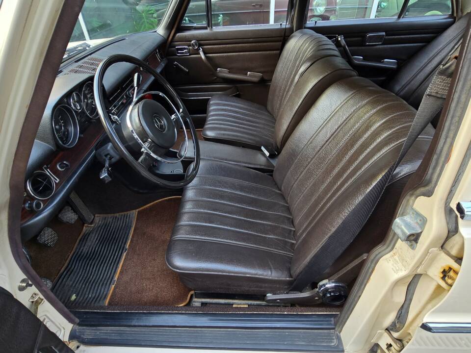 Image 8/21 de Mercedes-Benz 250 (1969)