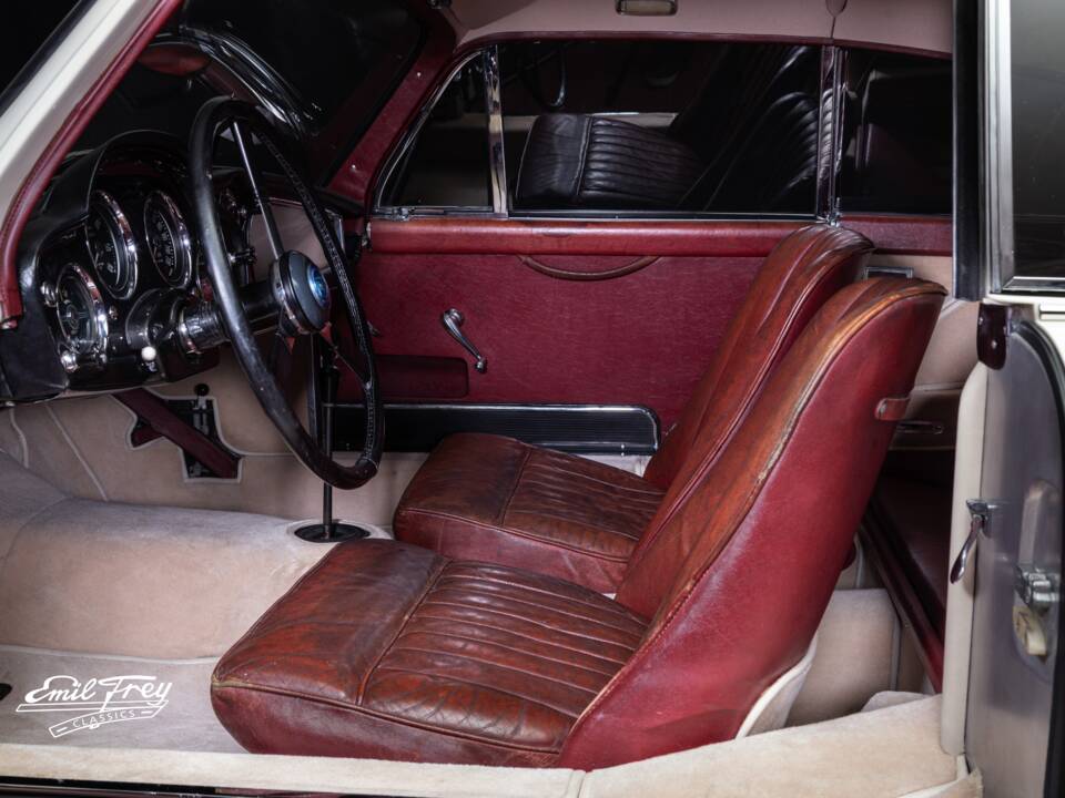 Immagine 6/9 di Aston Martin DB 2/4 Mk III (1957)