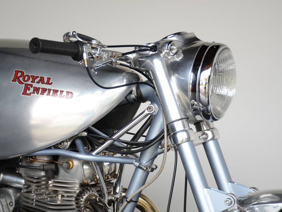 Image 13/42 of Royal Enfield 700 Silver Shotgun (1955)