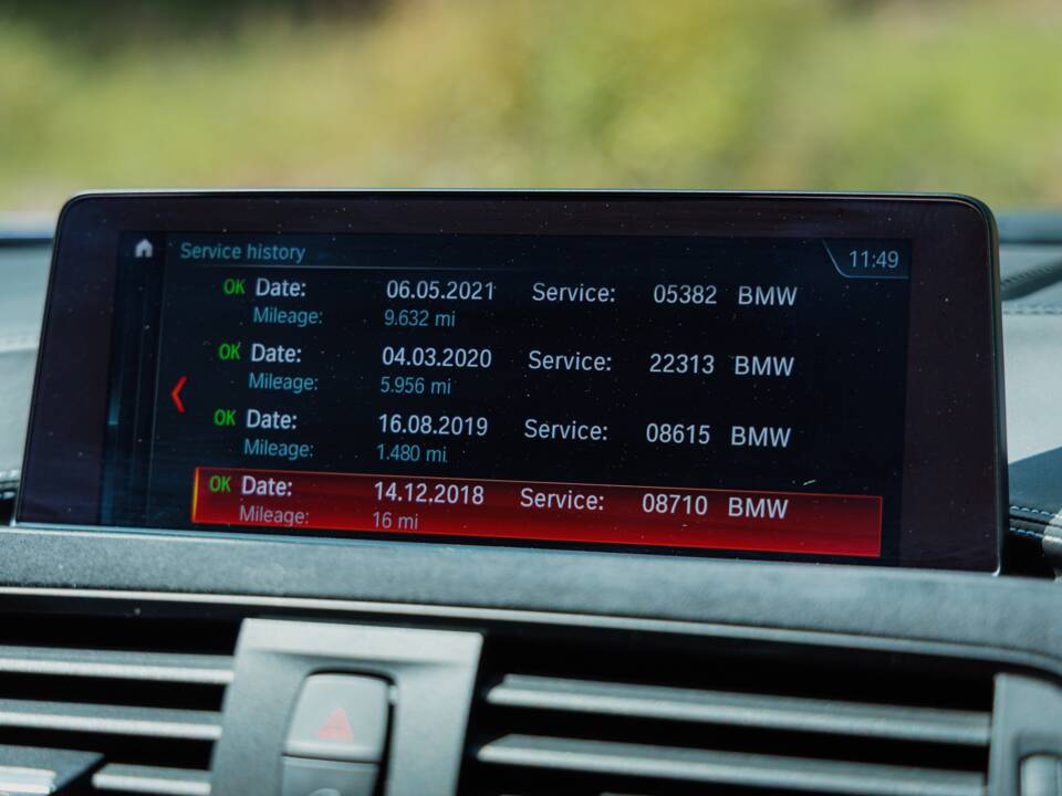 Image 36/37 of BMW M3 (2019)