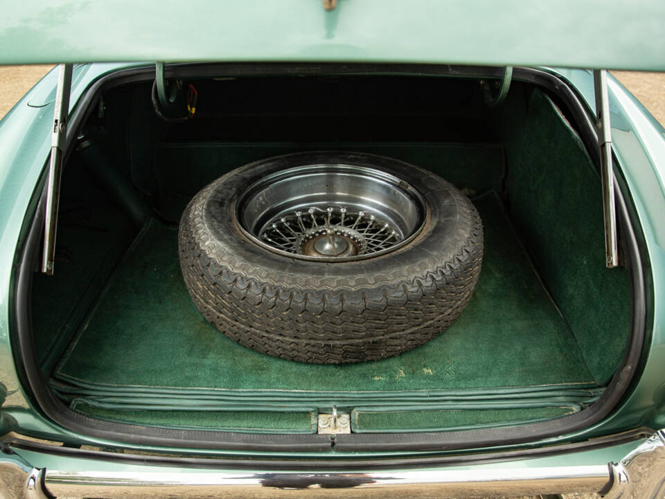 Immagine 46/50 di Aston Martin DB 4 Prototype (1957)