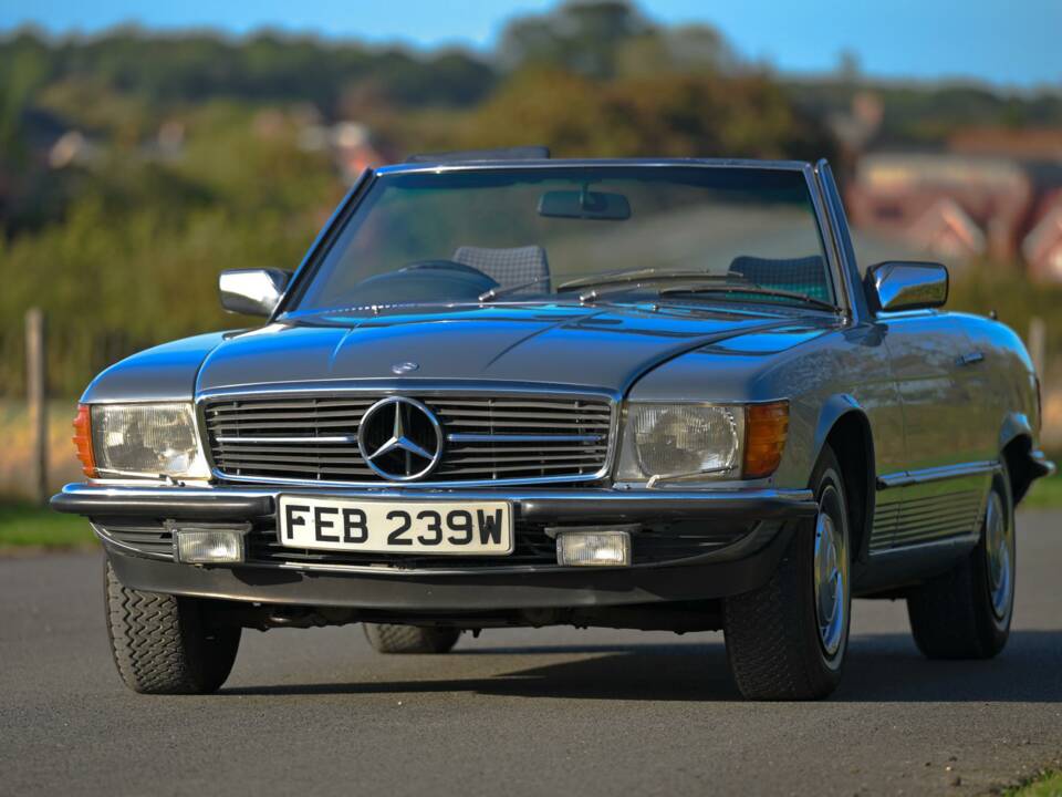 Immagine 1/50 di Mercedes-Benz 380 SL (1980)