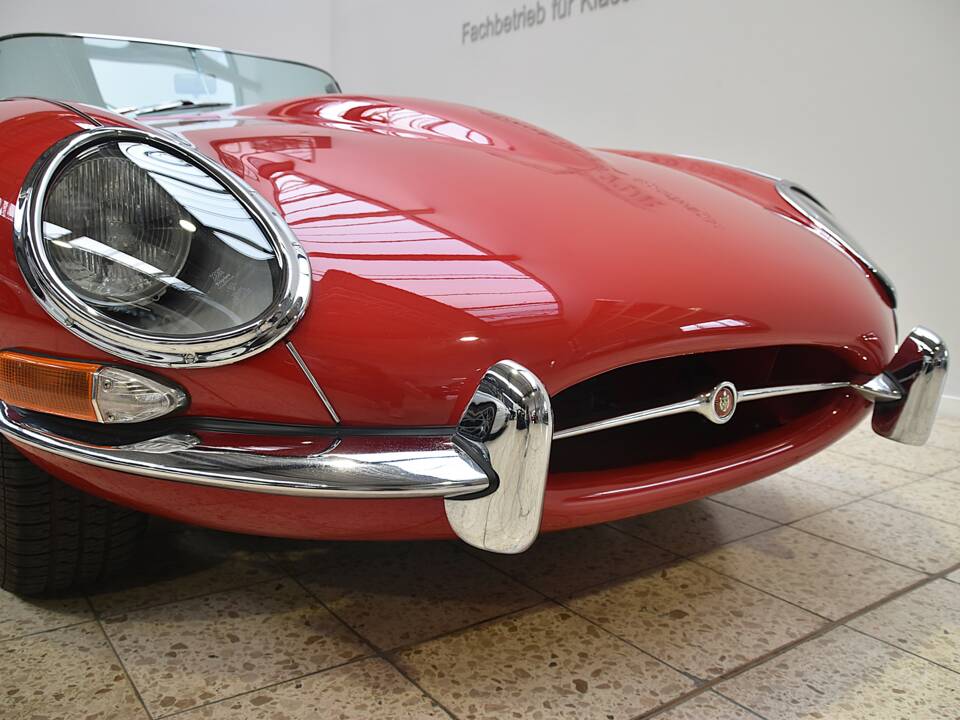 Bild 11/30 von Jaguar E-Type 4.2 (1966)