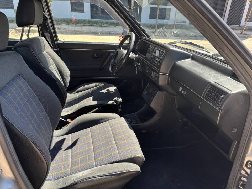 Image 3/8 of Volkswagen Jetta II 1.8 (1989)