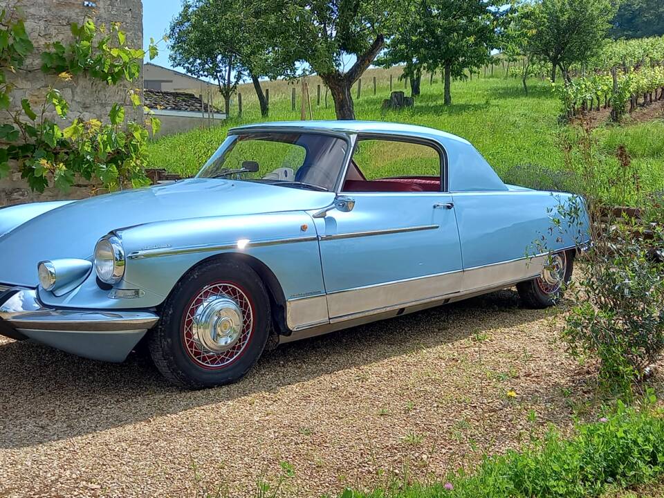 Imagen 1/18 de Citroën DS 19 Chapron Le Dandy (1965)