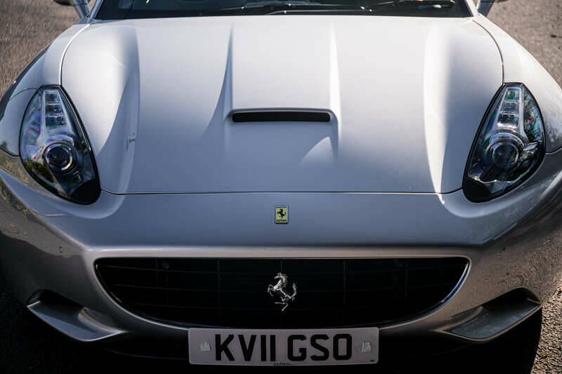 Image 29/44 de Ferrari California (2011)