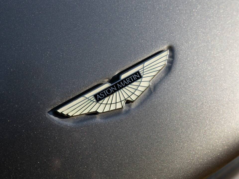 Image 23/50 of Aston Martin DB 9 GT &quot;Bond Edition&quot; (2015)