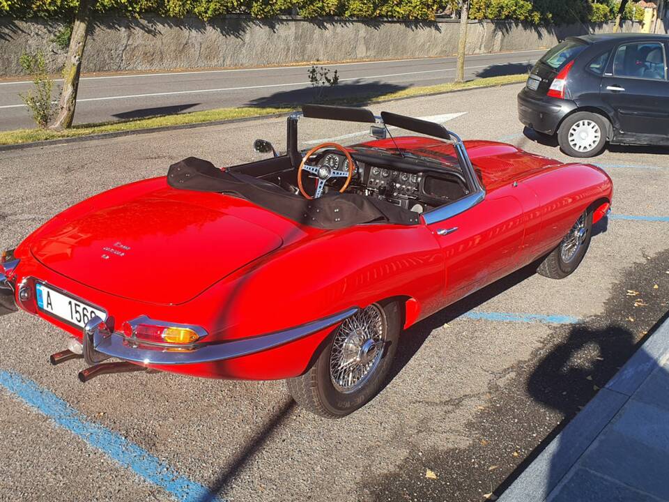 Imagen 7/7 de Jaguar Type E 4.2 (1966)