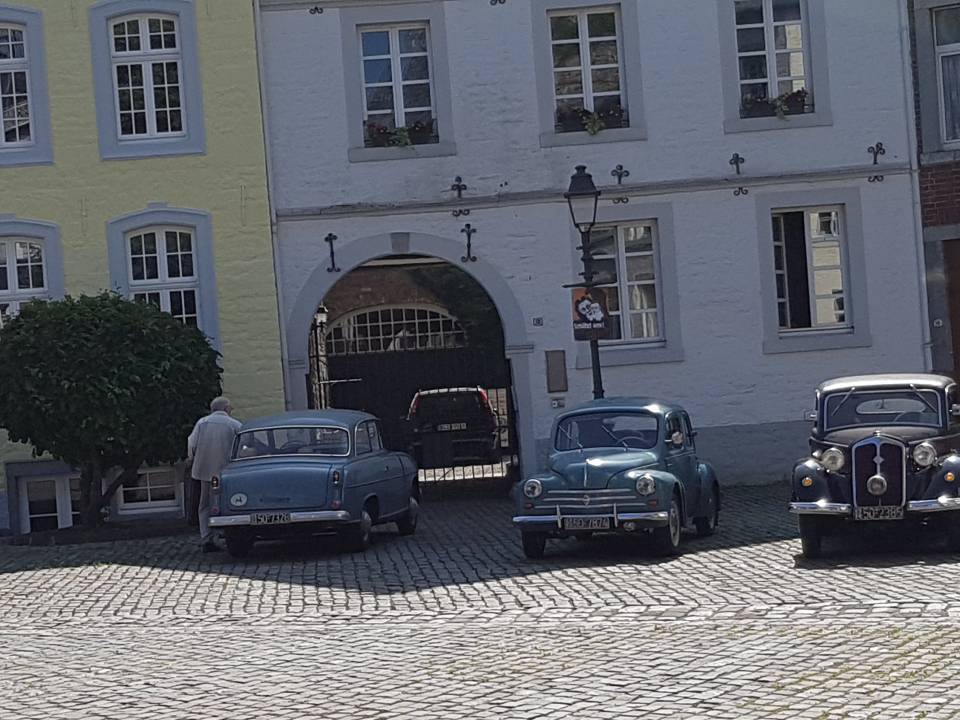 Bei Filmaufnahmen für ,,Unsere wunderbaren Jahre"