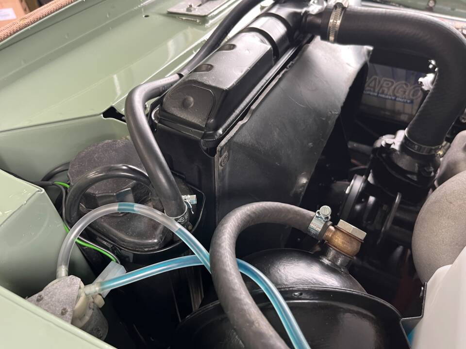 Bild 24/39 von Land Rover 88 (1984)