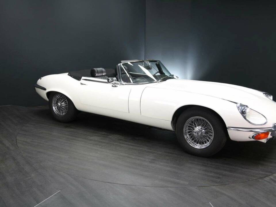 Image 8/49 de Jaguar Type E V12 (1974)