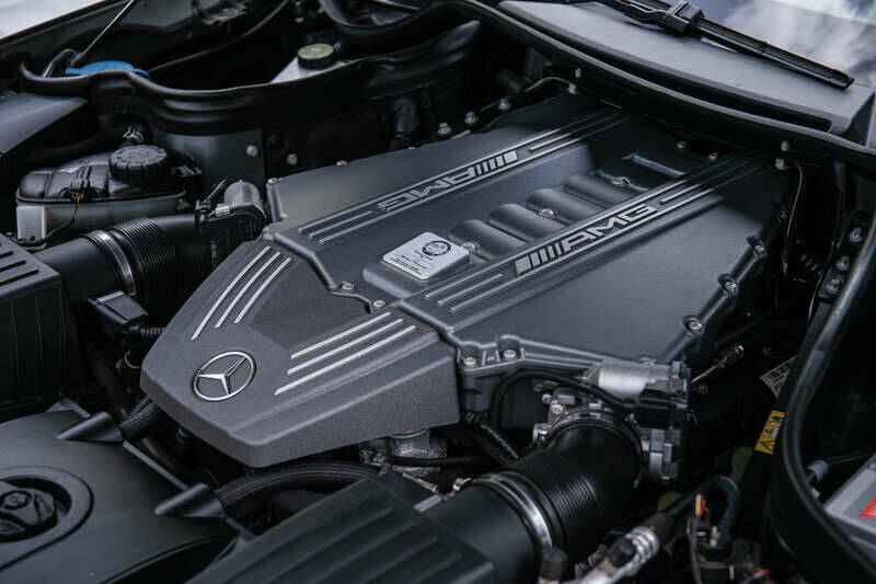 Image 23/50 of Mercedes-Benz SLS AMG Roadster (2014)