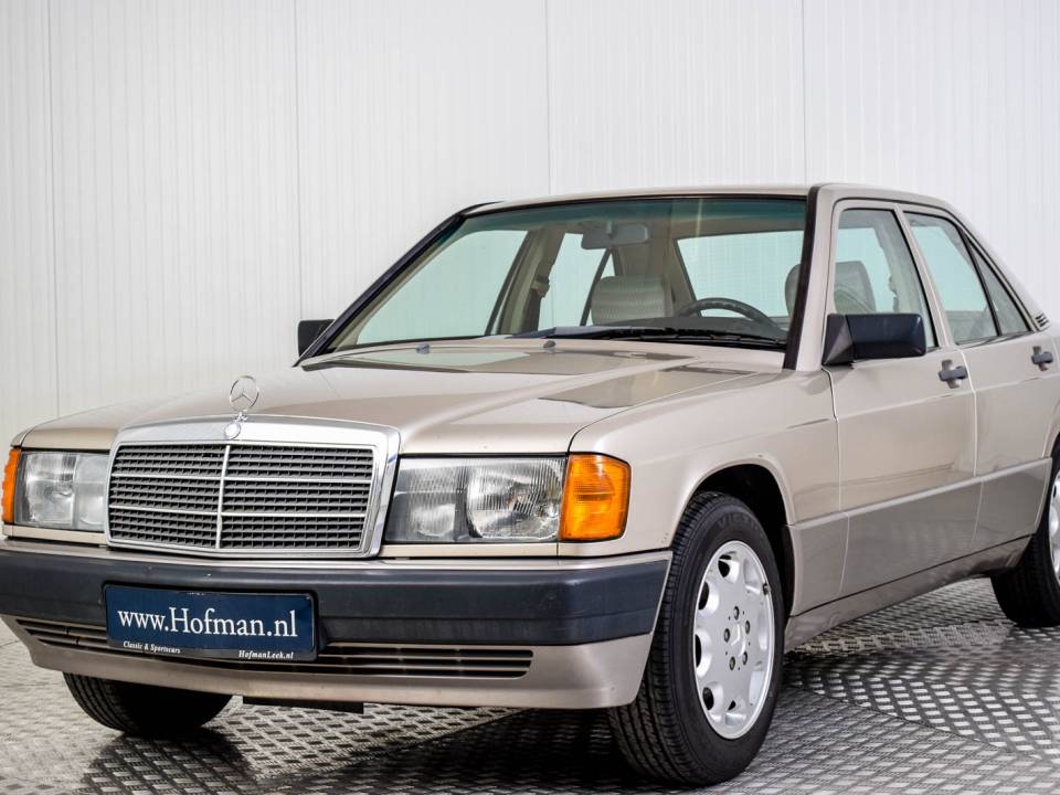 Immagine 13/50 di Mercedes-Benz 190 D 2.5 Turbo (1989)